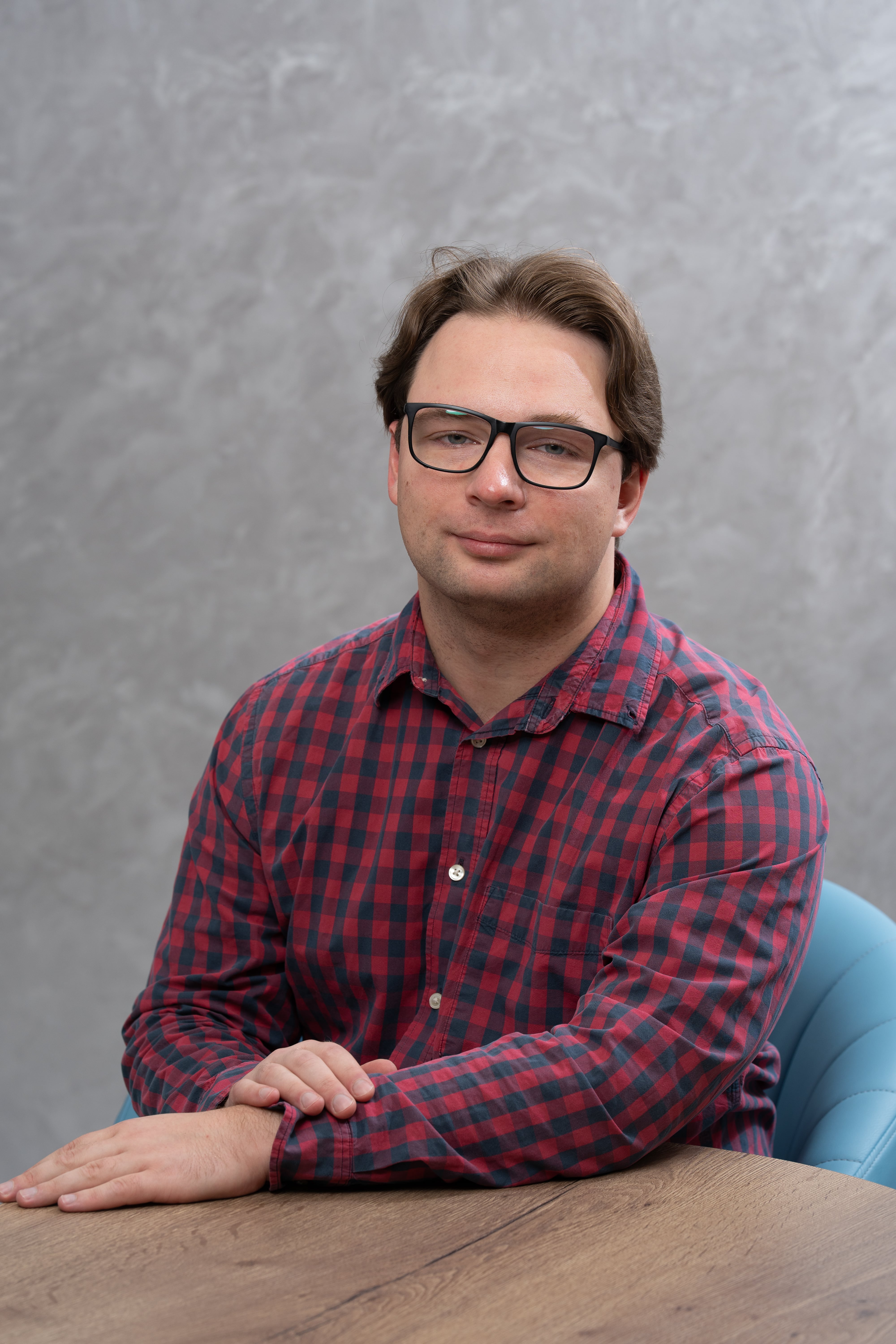 Сизов Михаил Владимирович.